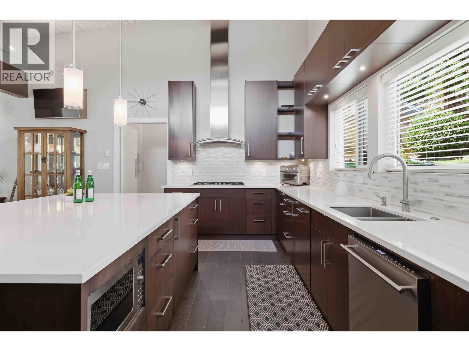 672 E St James Road, North Vancouver, British Columbia  V7N 1L6 - Photo 27 - R3113720