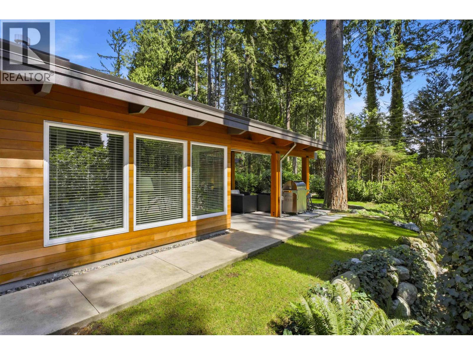 672 E St James Road, North Vancouver, British Columbia  V7N 1L6 - Photo 7 - R3113720