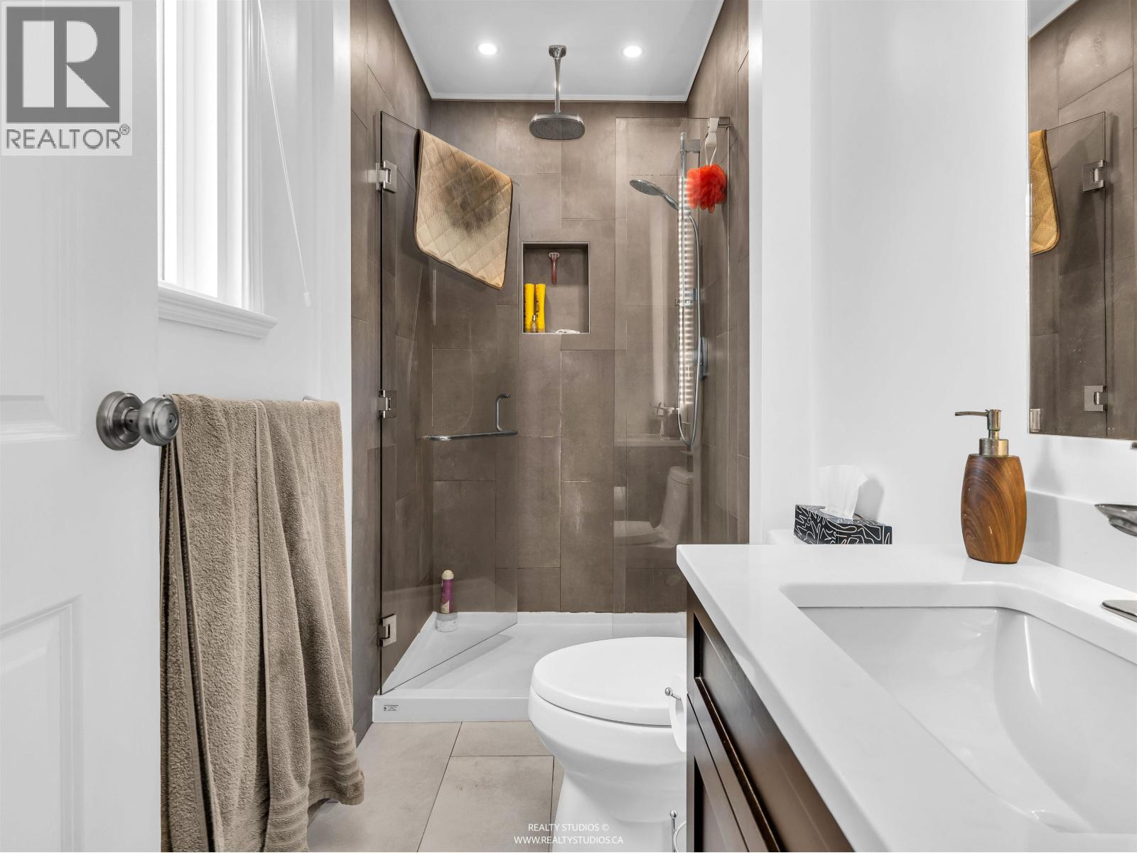 1975 Routley Avenue, Port Coquitlam, British Columbia  V3C 1A8 - Photo 17 - R3113741