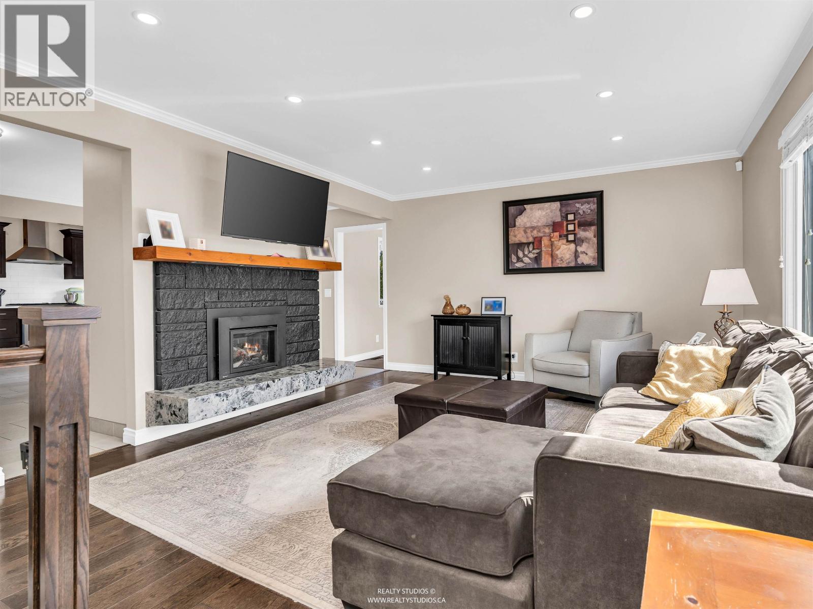 1975 Routley Avenue, Port Coquitlam, British Columbia  V3C 1A8 - Photo 4 - R3113741