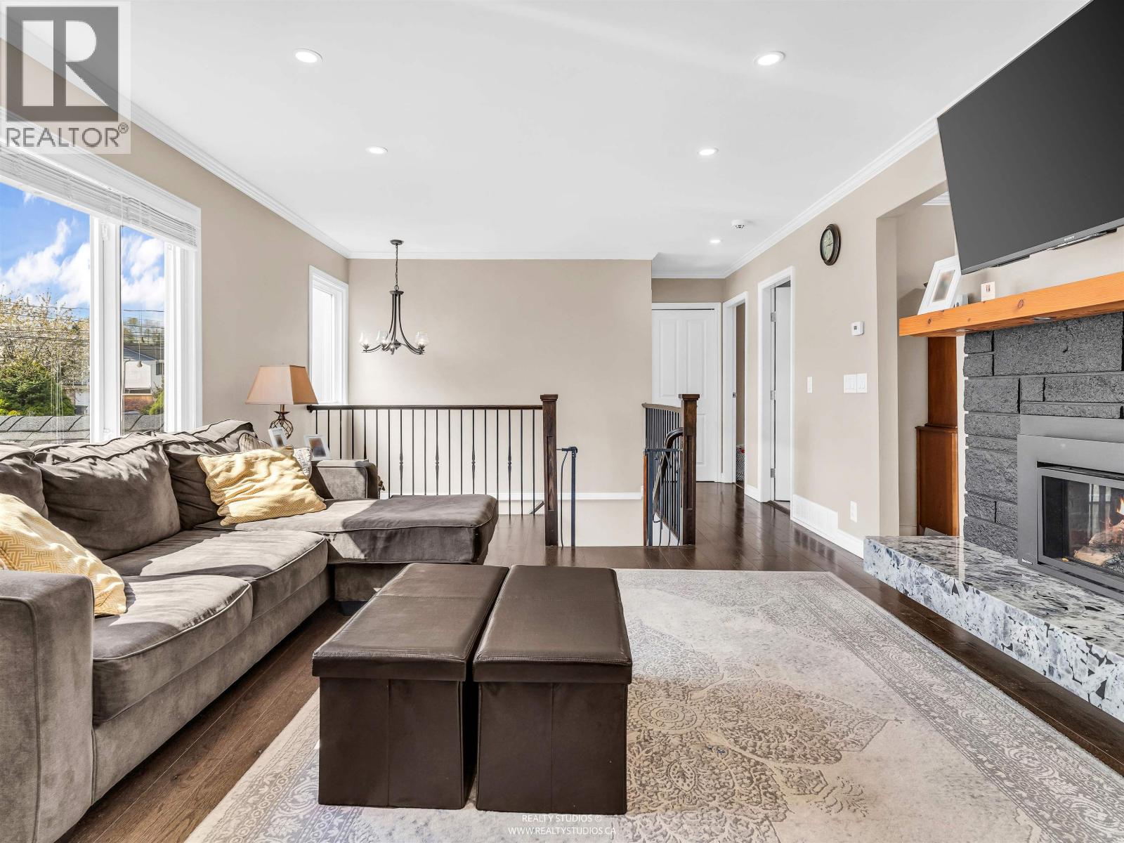 1975 Routley Avenue, Port Coquitlam, British Columbia  V3C 1A8 - Photo 6 - R3113741