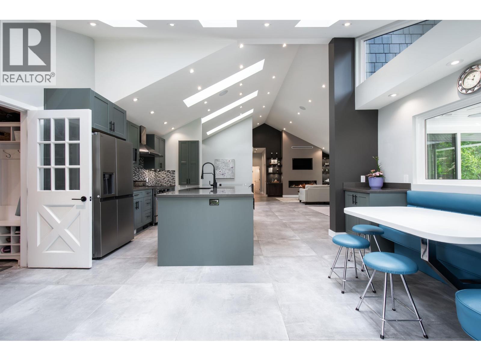 2551 Hyannis Point, North Vancouver, British Columbia  V7H 1R9 - Photo 15 - R3113745