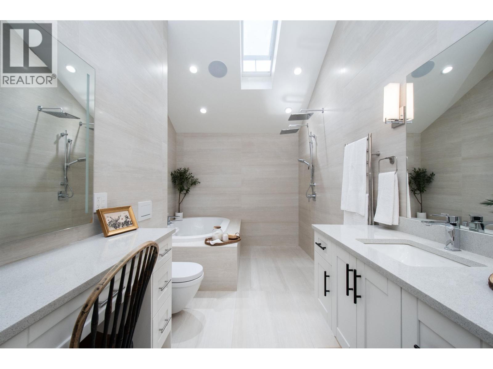 2551 Hyannis Point, North Vancouver, British Columbia  V7H 1R9 - Photo 27 - R3113745