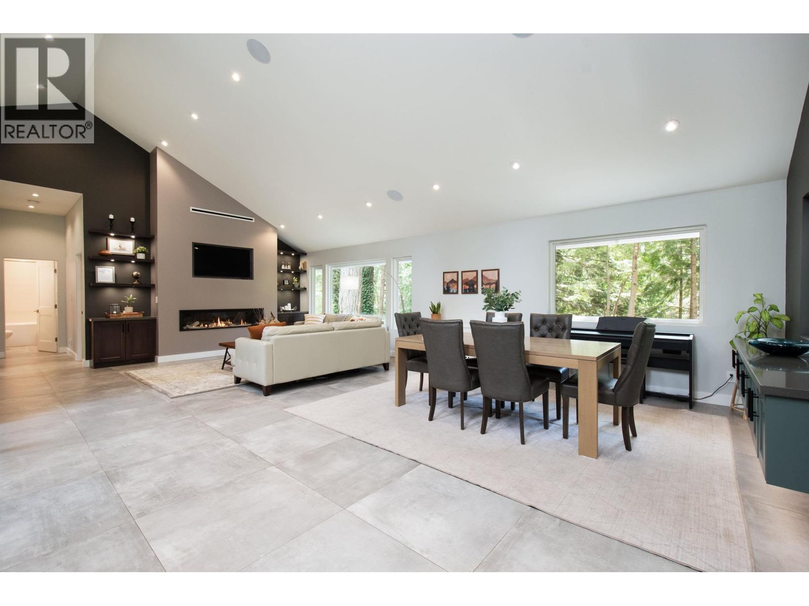 2551 Hyannis Point, North Vancouver, British Columbia  V7H 1R9 - Photo 8 - R3113745