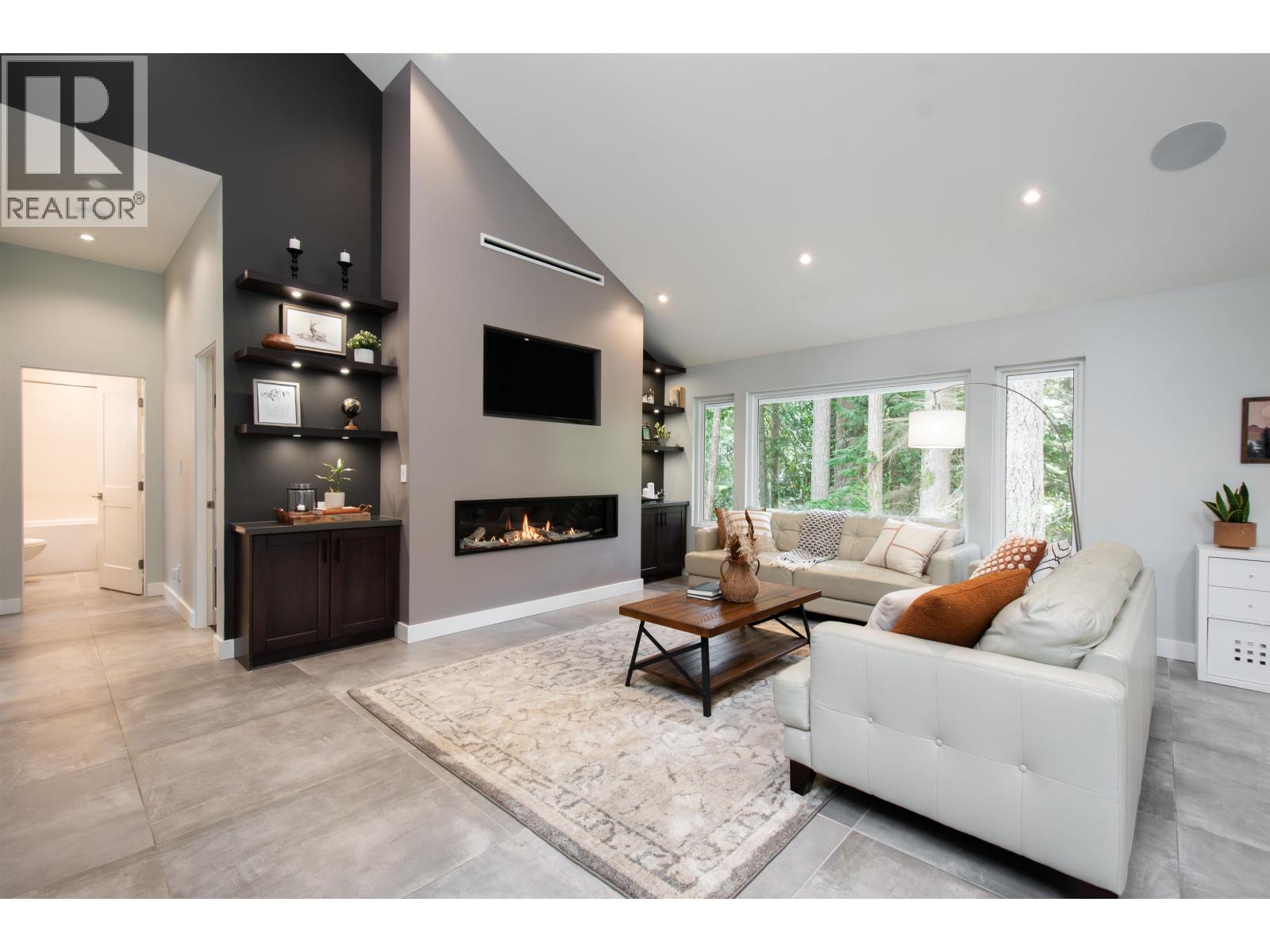 2551 Hyannis Point, North Vancouver, British Columbia  V7H 1R9 - Photo 9 - R3113745