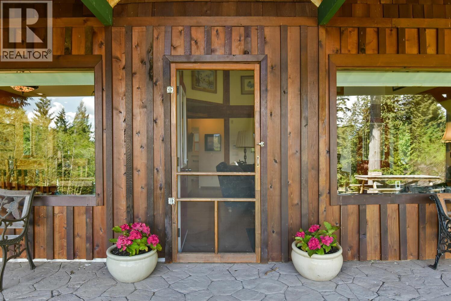 1685 Storvold Road, Gibsons, British Columbia  V0N 1V6 - Photo 14 - R3113750