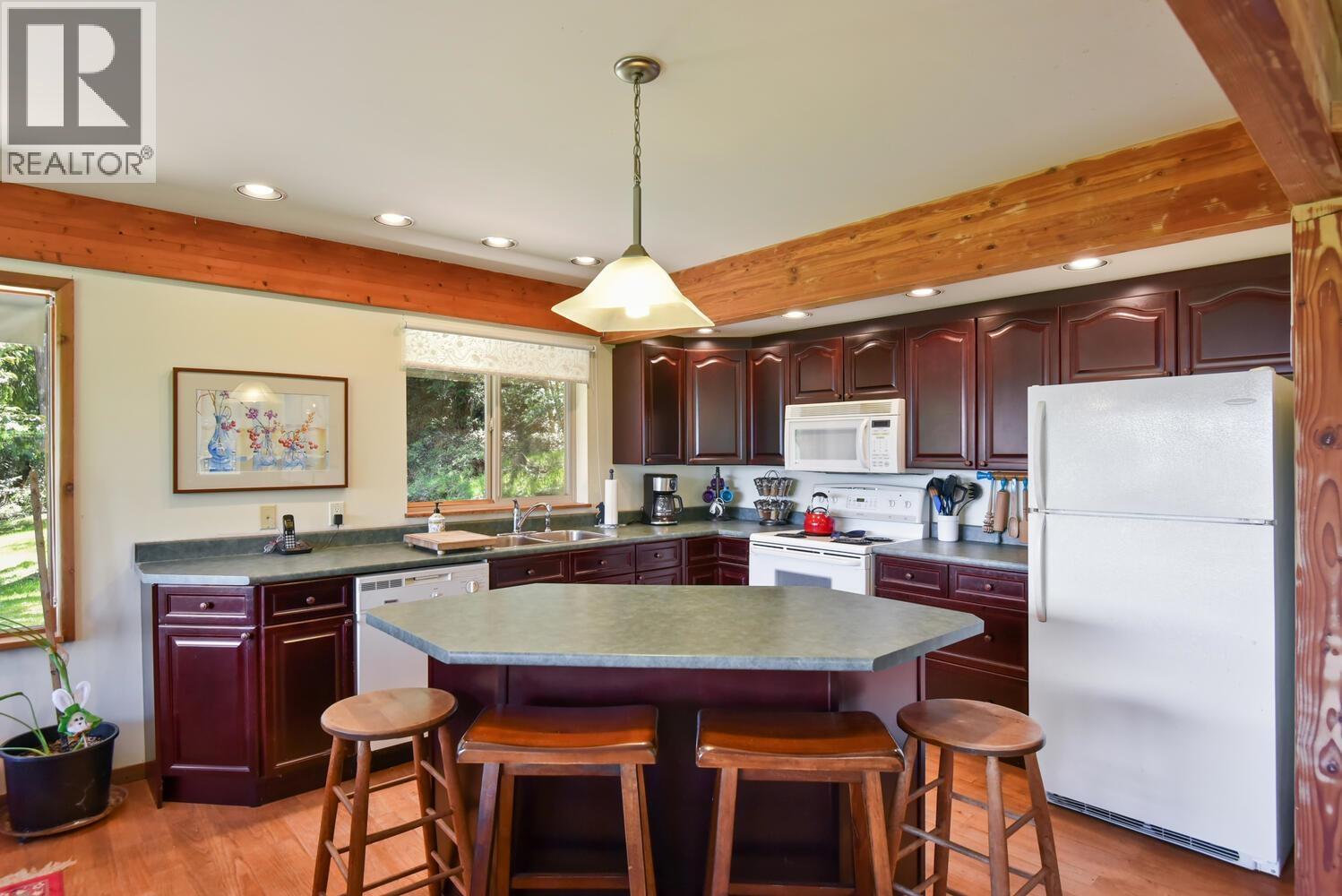 1685 Storvold Road, Gibsons, British Columbia  V0N 1V6 - Photo 18 - R3113750