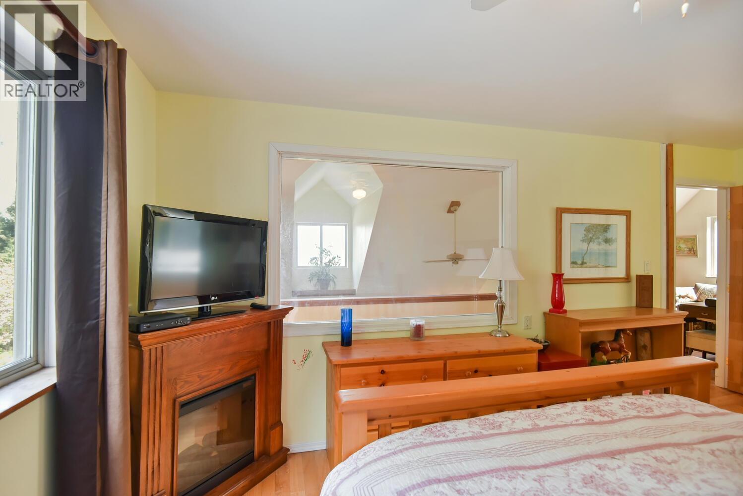 1685 Storvold Road, Gibsons, British Columbia  V0N 1V6 - Photo 29 - R3113750