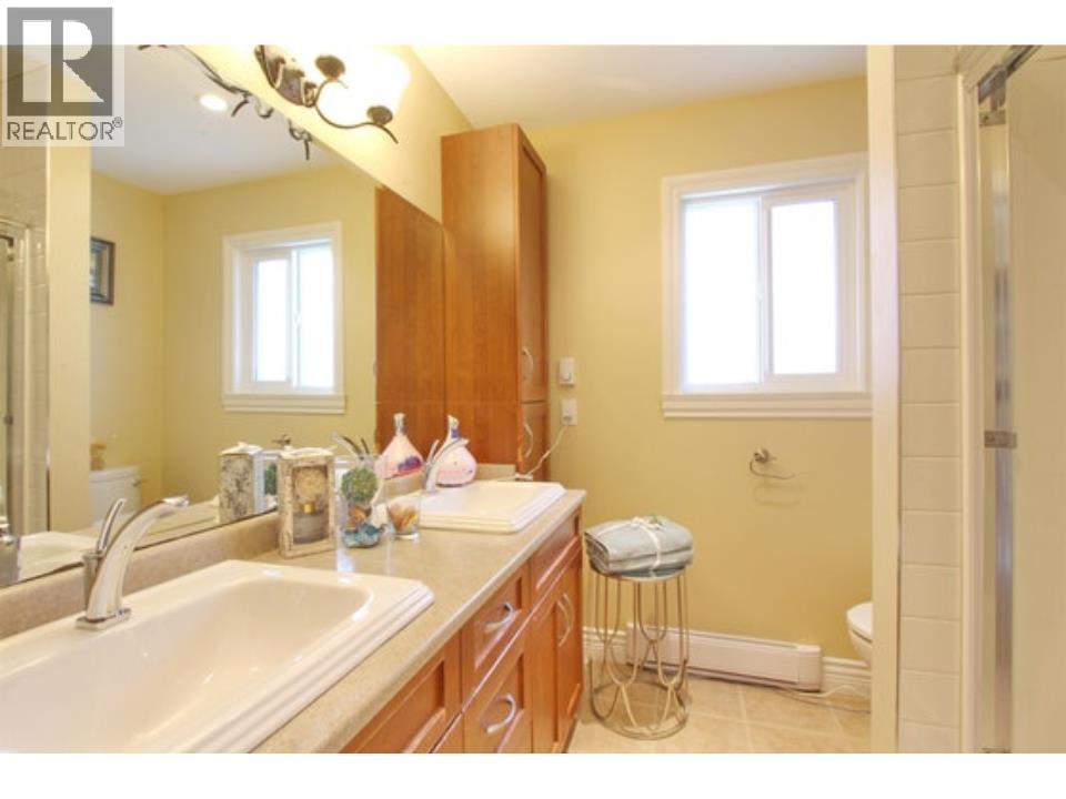 Ground Level 7222 Pandora Street, Burnaby, British Columbia  V5A 1B9 - Photo 11 - R3113700