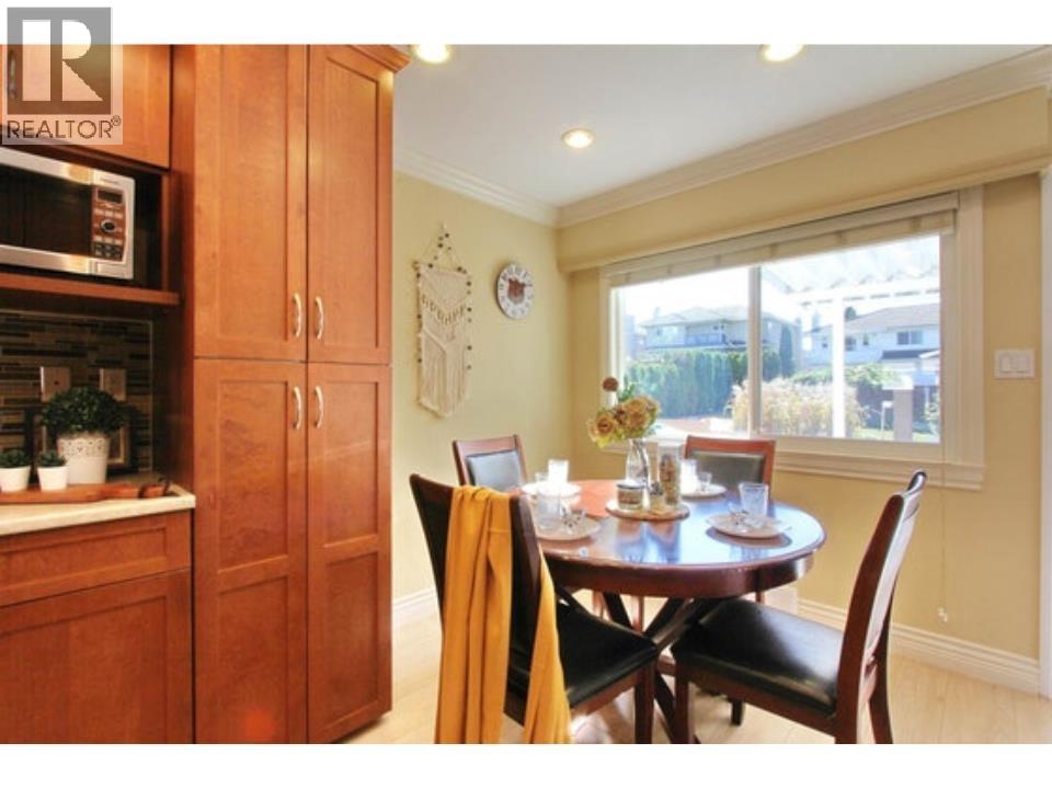 Ground Level 7222 Pandora Street, Burnaby, British Columbia  V5A 1B9 - Photo 5 - R3113700