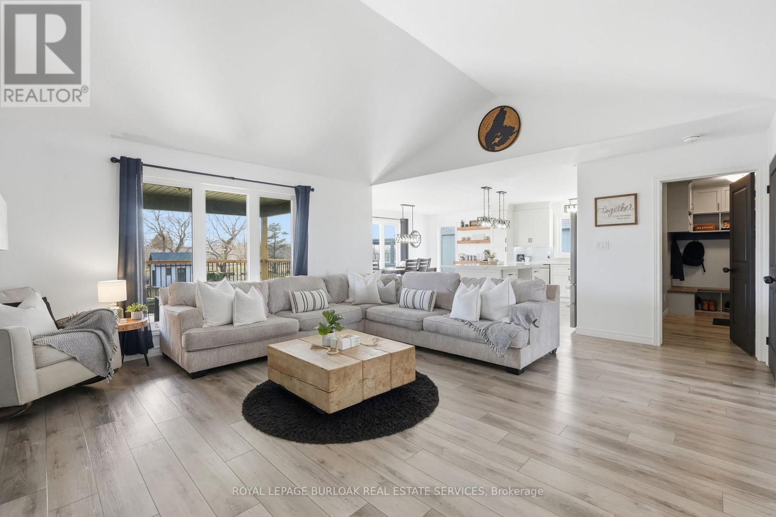 401 Lighthouse Drive, Haldimand, Ontario  N1A 2W6 - Photo 9 - X12887948