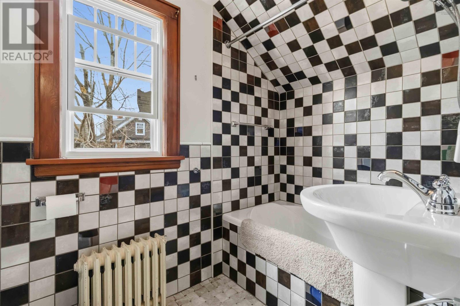 1662 Walnut Street, Halifax, Nova Scotia  B3H 1M2 - Photo 35 - 202608044