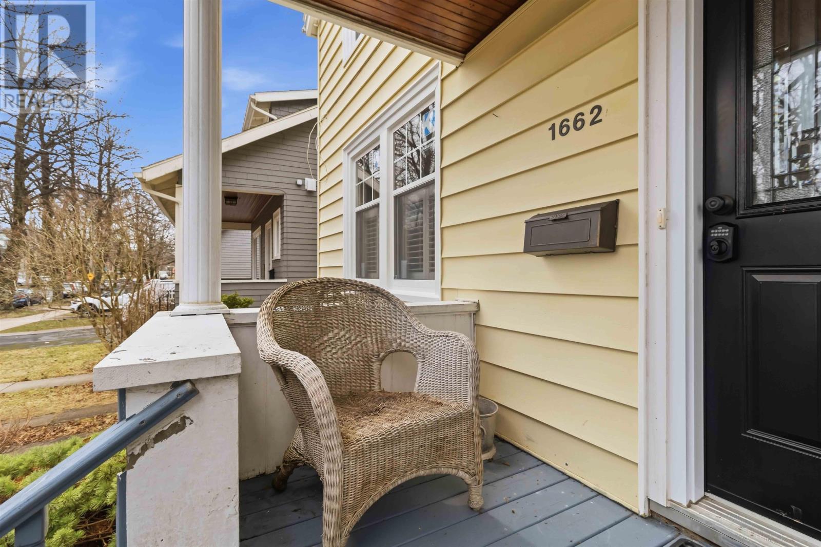 1662 Walnut Street, Halifax, Nova Scotia  B3H 1M2 - Photo 4 - 202608044