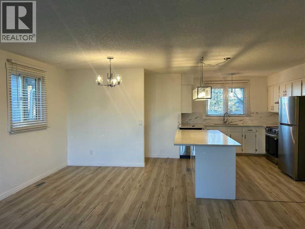 23 Marbank Way NE, Calgary, Alberta  T2A 4A2 - Photo 11 - A2291649