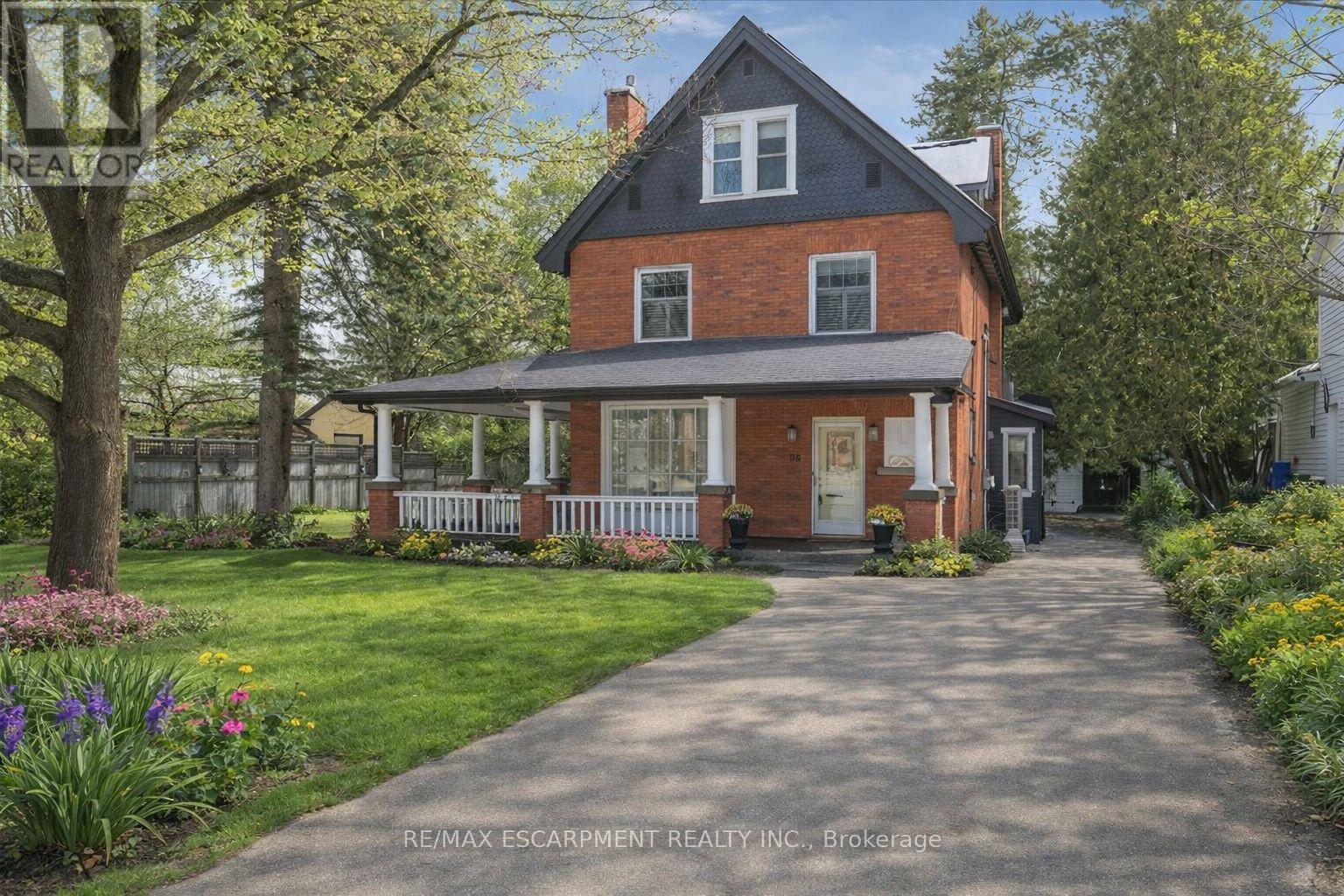 96 ONTARIO STREET, Bracebridge, Ontario