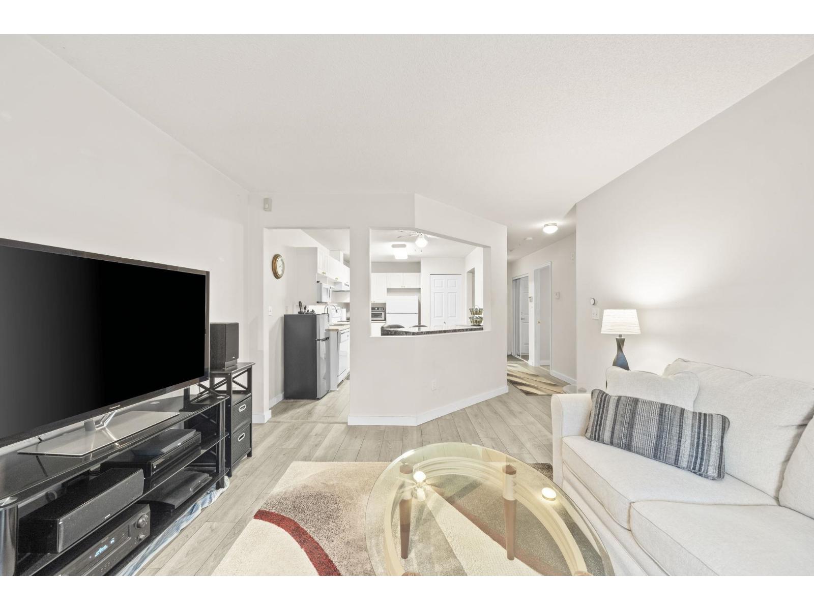 312 8068 120a Street, Surrey, British Columbia  V3W 3P3 - Photo 6 - R3104899