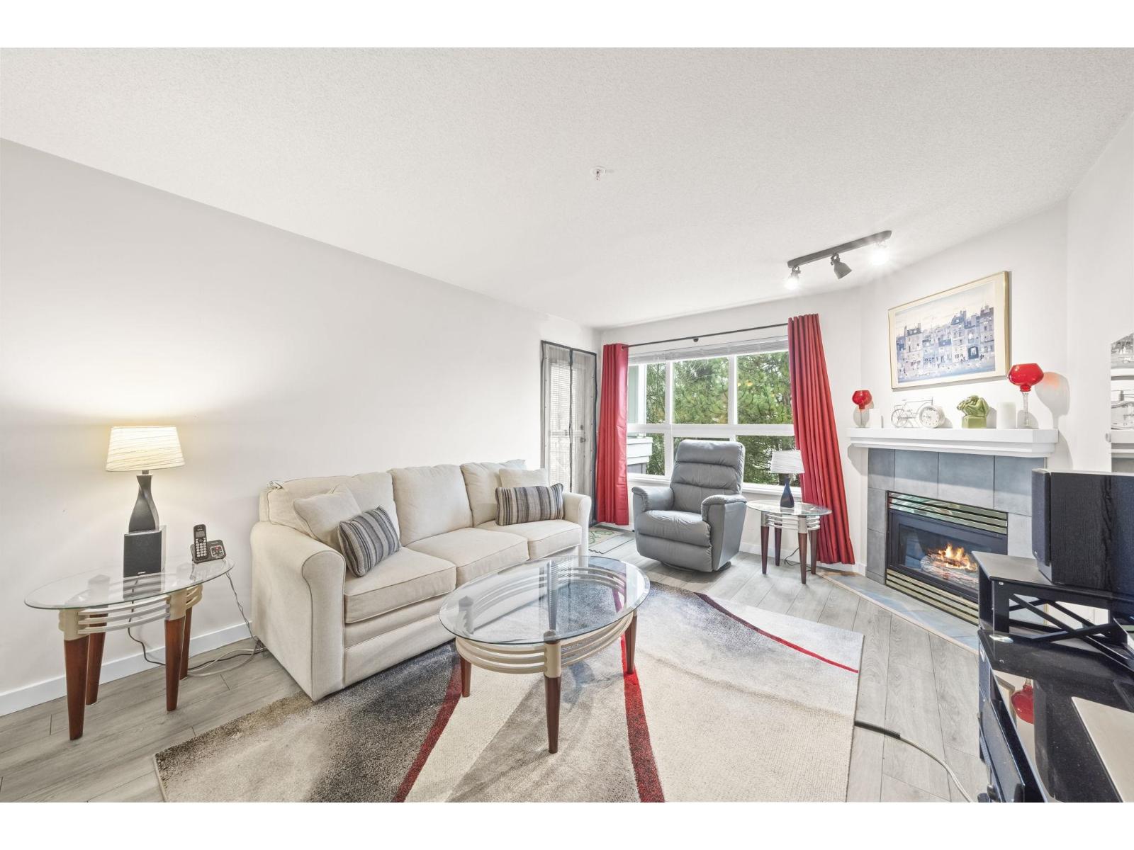 312 8068 120a Street, Surrey, British Columbia  V3W 3P3 - Photo 3 - R3104899