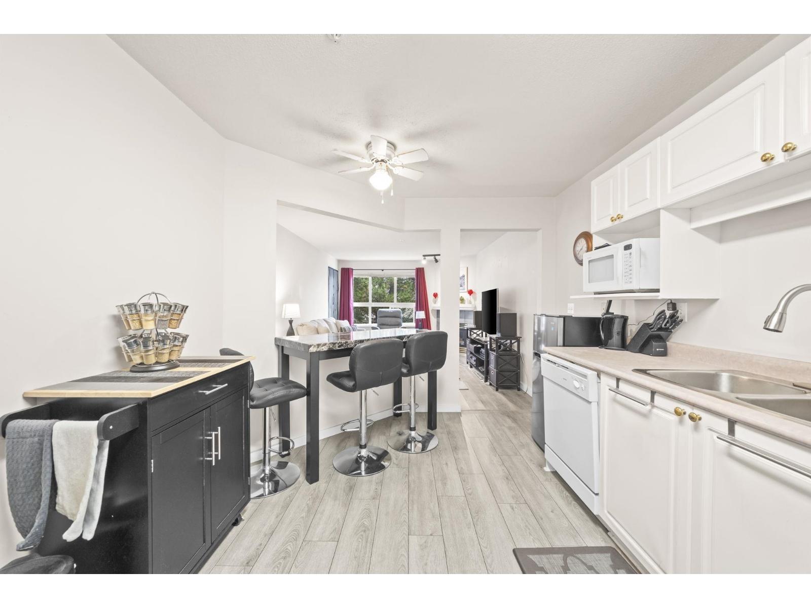 312 8068 120a Street, Surrey, British Columbia  V3W 3P3 - Photo 10 - R3104899