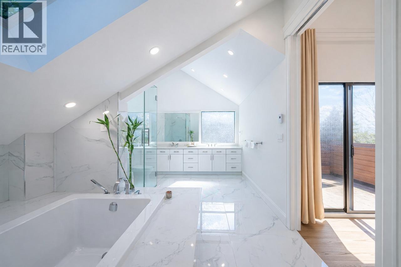 5260 Kew Road, West Vancouver, British Columbia  V7W 2W2 - Photo 22 - R3113511