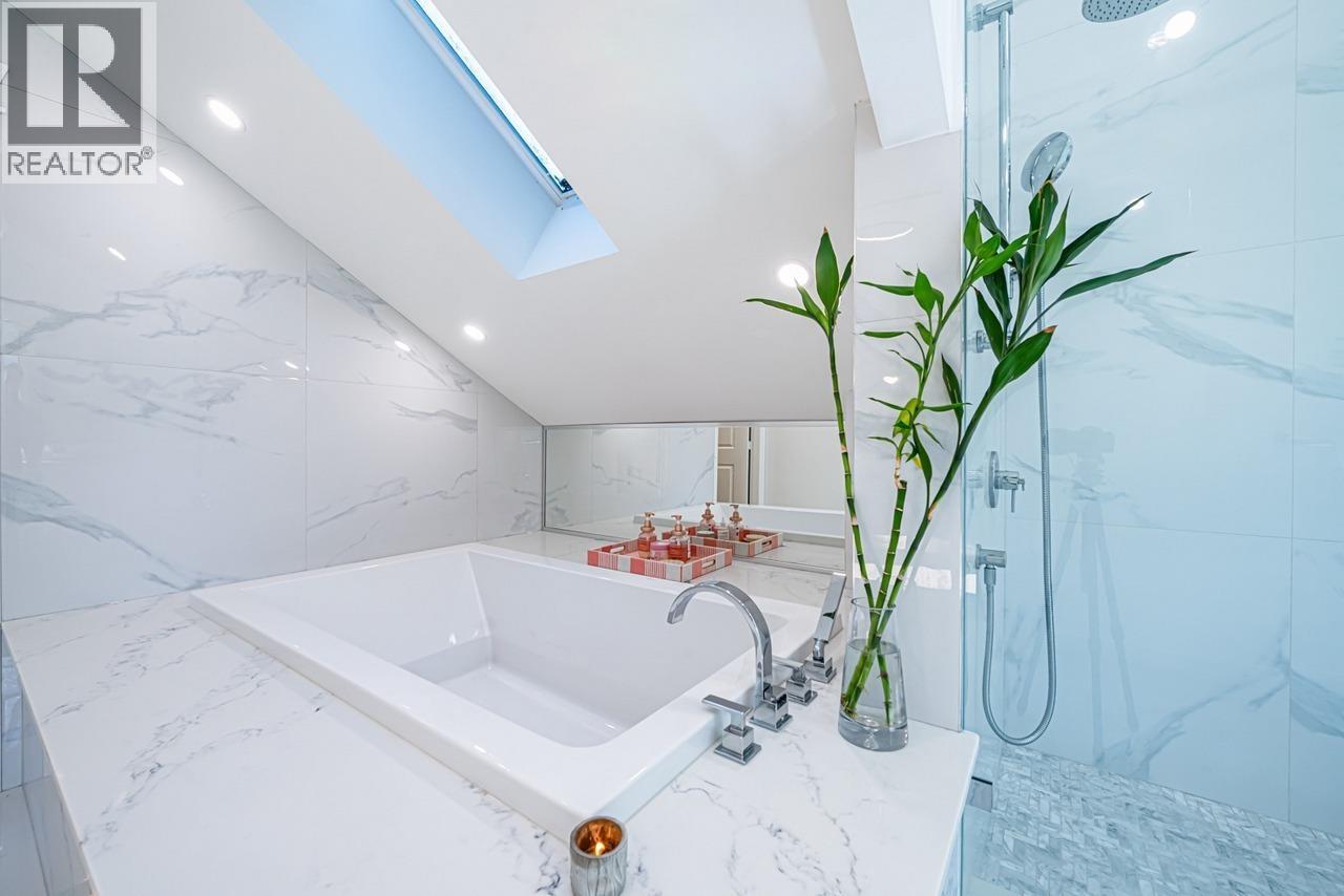 5260 Kew Road, West Vancouver, British Columbia  V7W 2W2 - Photo 32 - R3113511