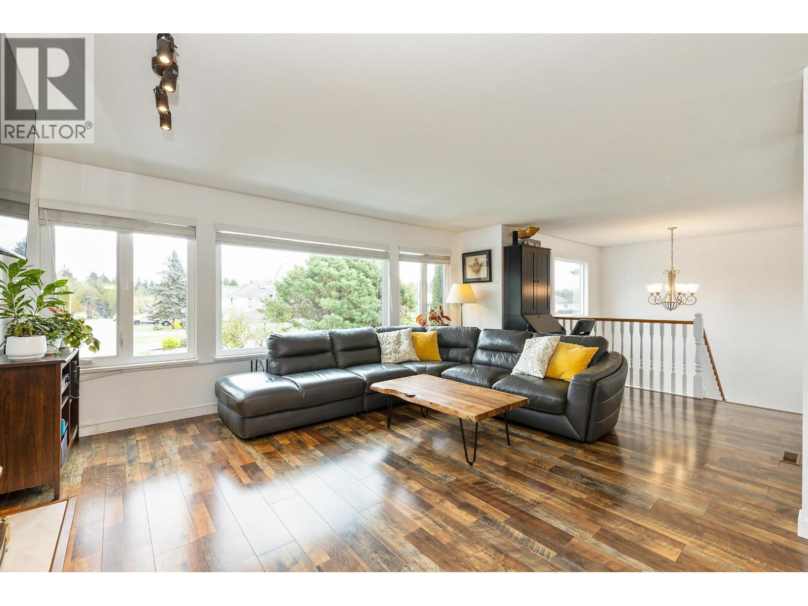 3843 Toronto Street, Port Coquitlam, British Columbia  V3B 7J6 - Photo 5 - R3113262