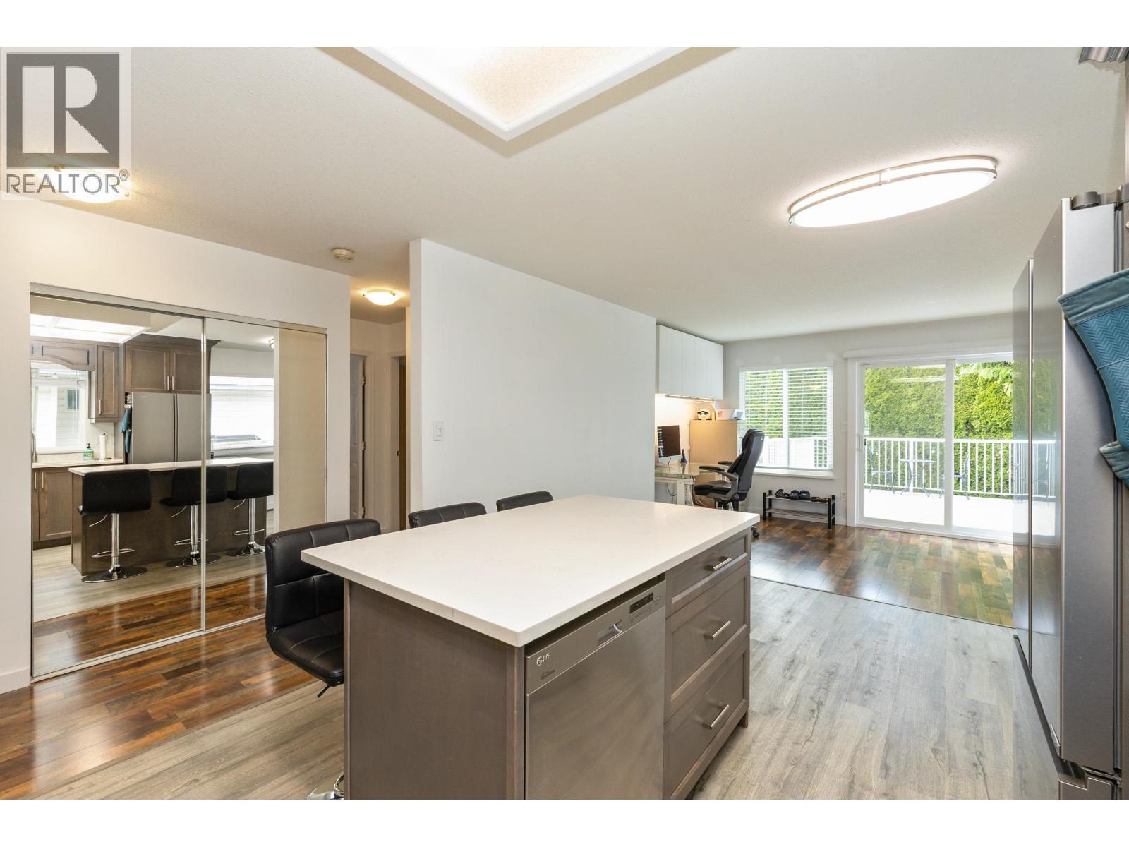 3843 Toronto Street, Port Coquitlam, British Columbia  V3B 7J6 - Photo 11 - R3113262