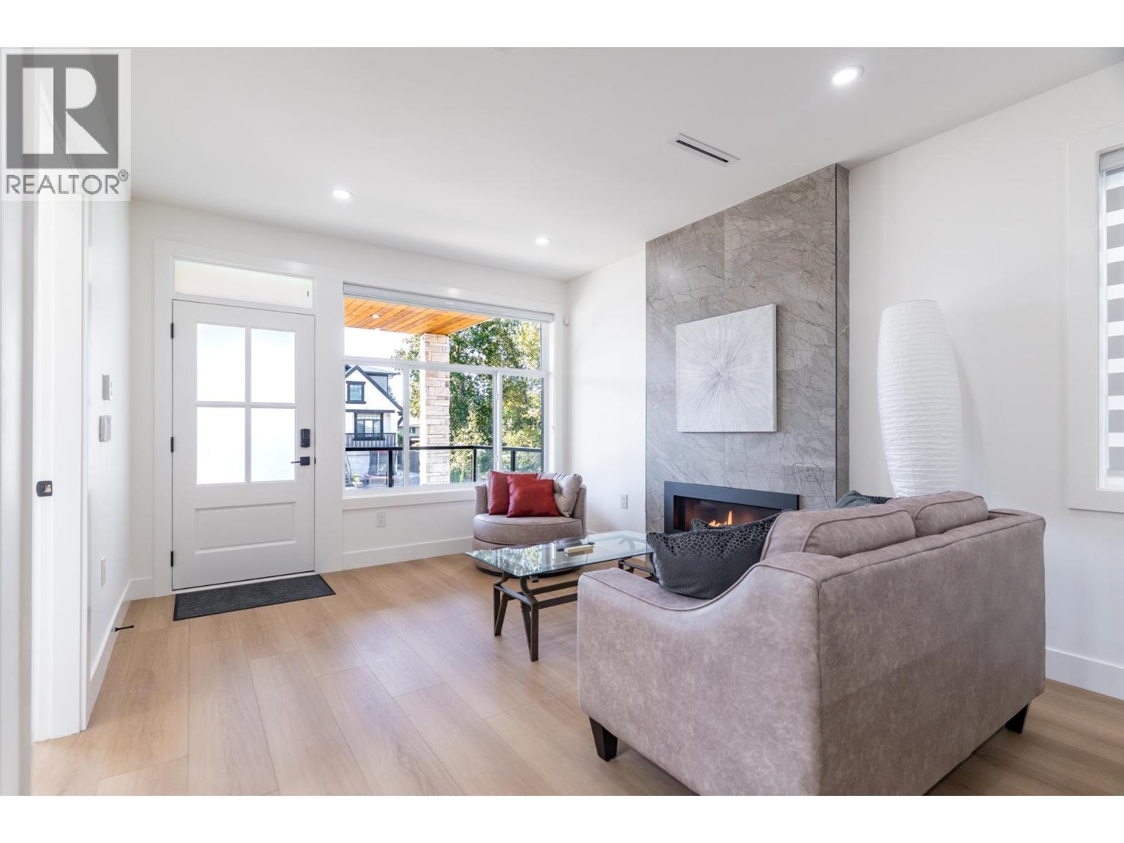 215 Mabel Street, New Westminster, British Columbia  V3M 0L1 - Photo 10 - R3113332