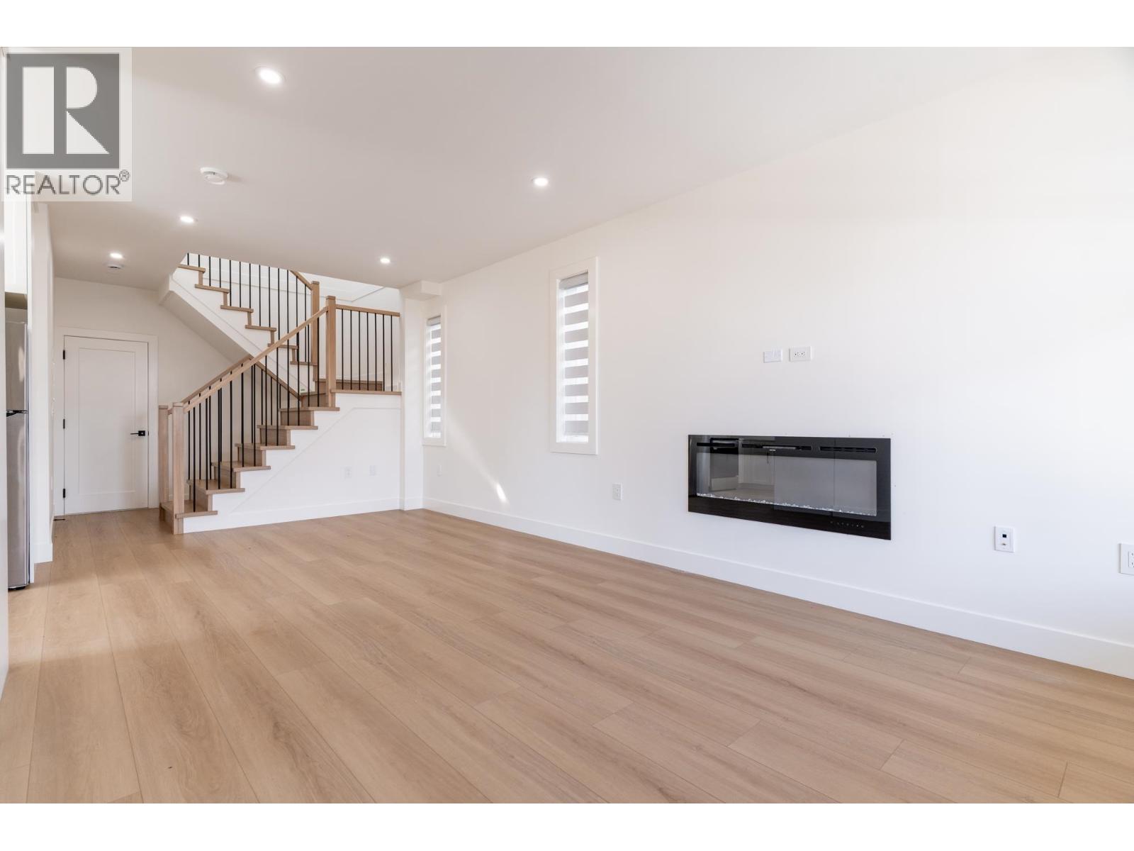 215 Mabel Street, New Westminster, British Columbia  V3M 0L1 - Photo 37 - R3113332