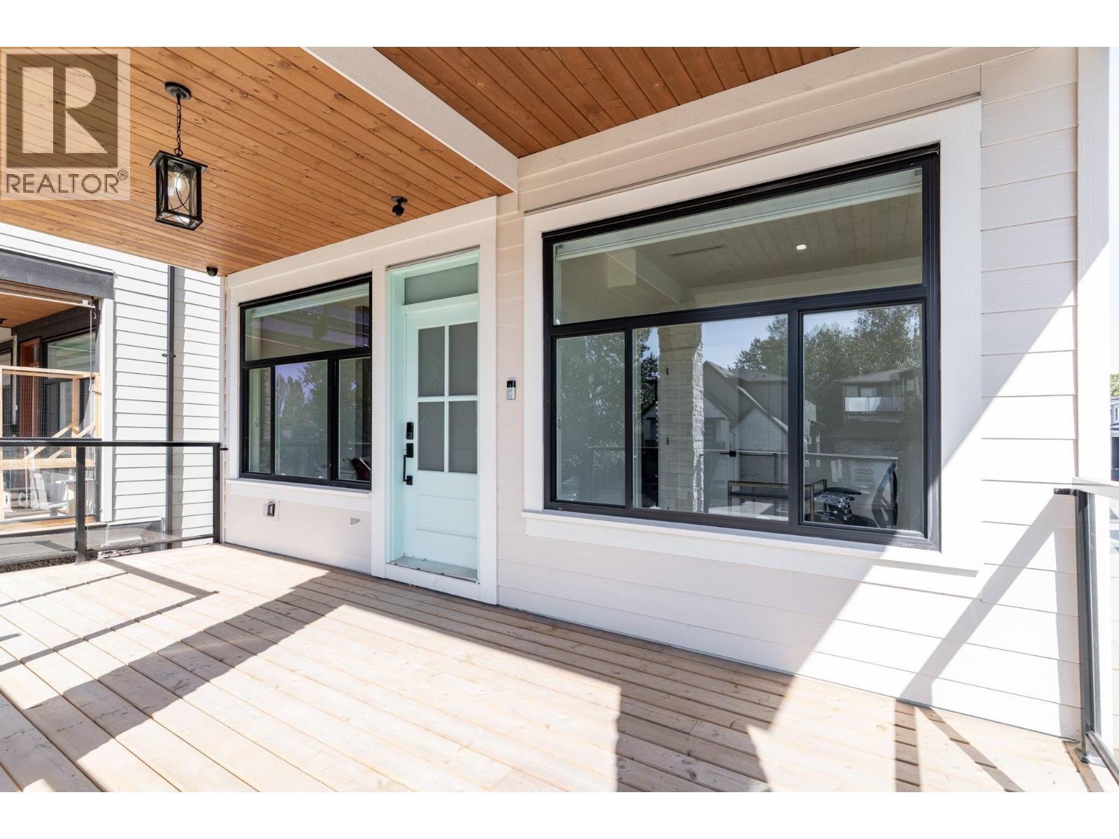 215 Mabel Street, New Westminster, British Columbia  V3M 0L1 - Photo 4 - R3113332