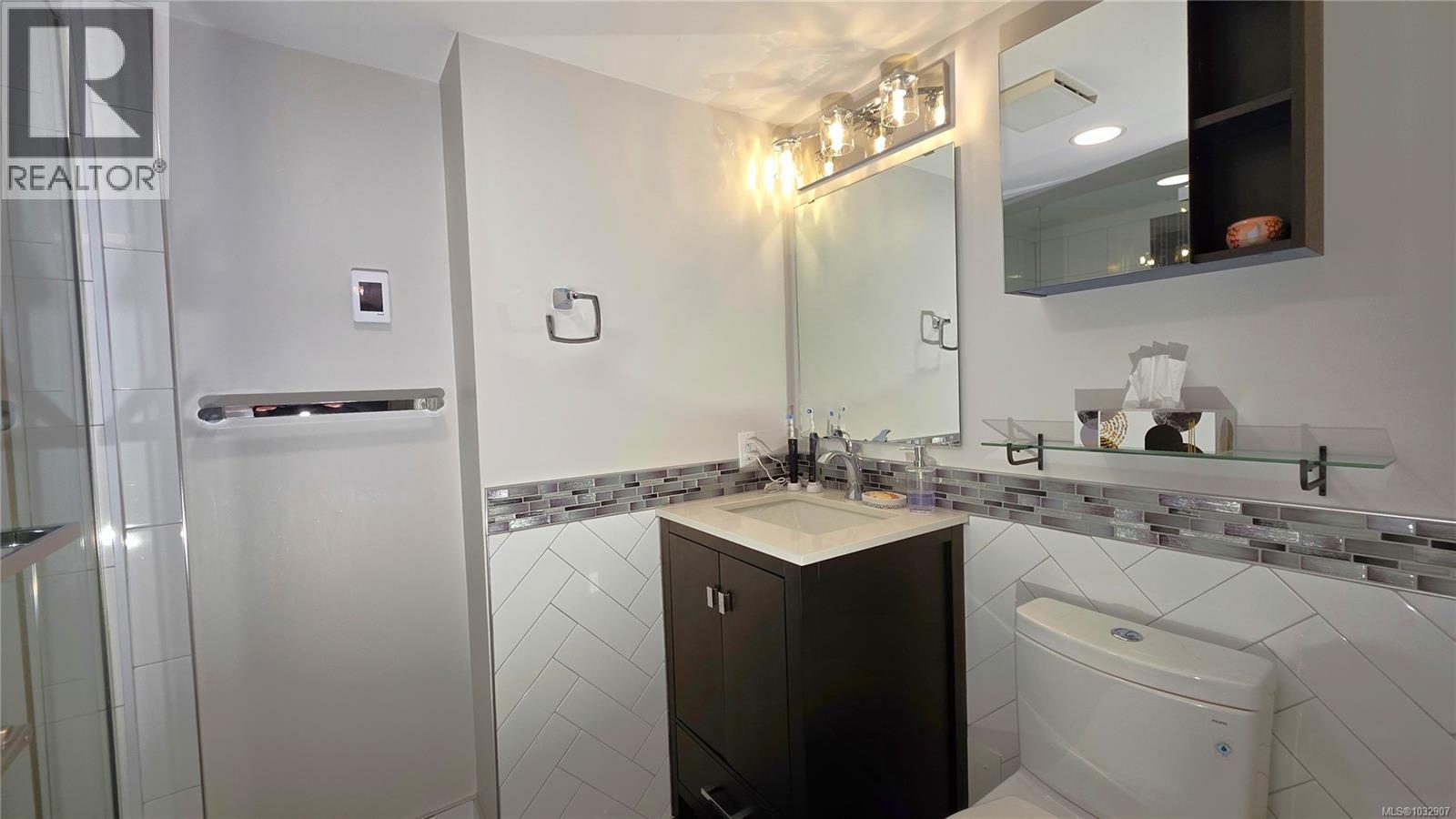 101 3400 Quadra St, Saanich, British Columbia  V8X 1G6 - Photo 30 - 1032907