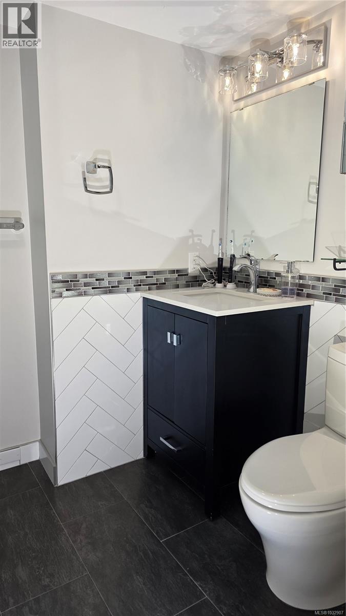 101 3400 Quadra St, Saanich, British Columbia  V8X 1G6 - Photo 32 - 1032907