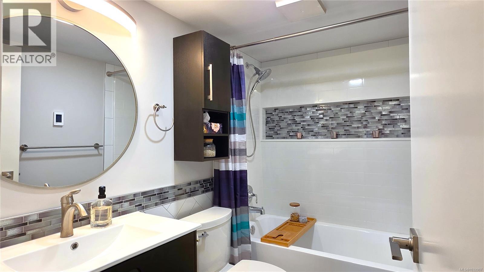 101 3400 Quadra St, Saanich, British Columbia  V8X 1G6 - Photo 39 - 1032907