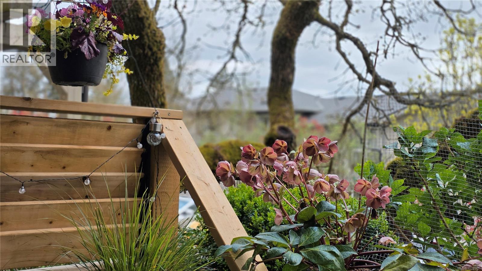 101 3400 Quadra St, Saanich, British Columbia  V8X 1G6 - Photo 47 - 1032907