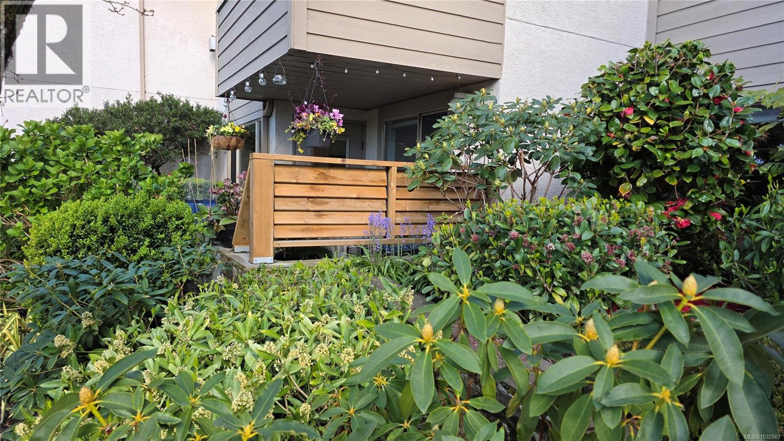 101 3400 Quadra St, Saanich, British Columbia  V8X 1G6 - Photo 52 - 1032907