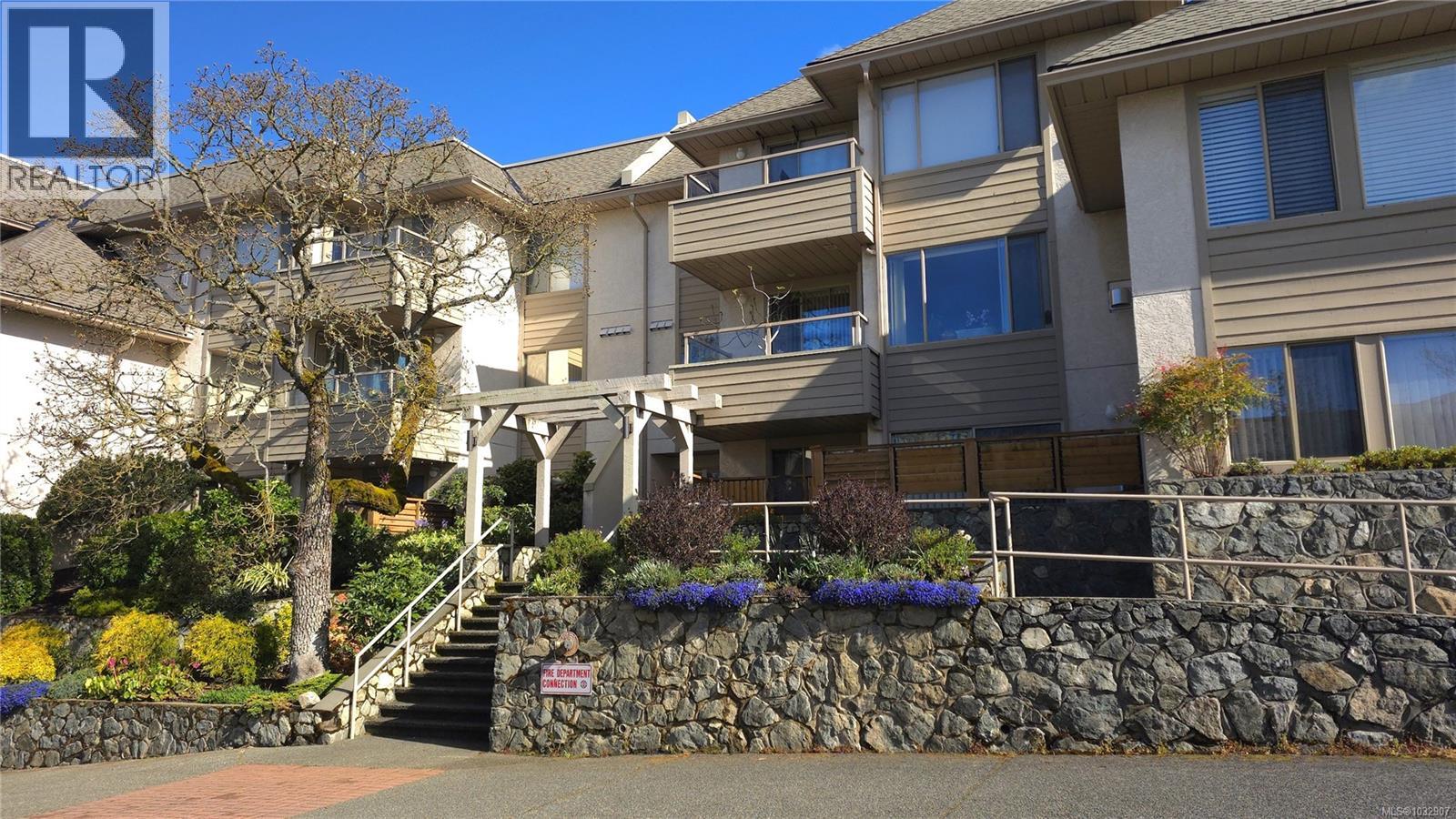 101 3400 Quadra St, Saanich, British Columbia  V8X 1G6 - Photo 57 - 1032907