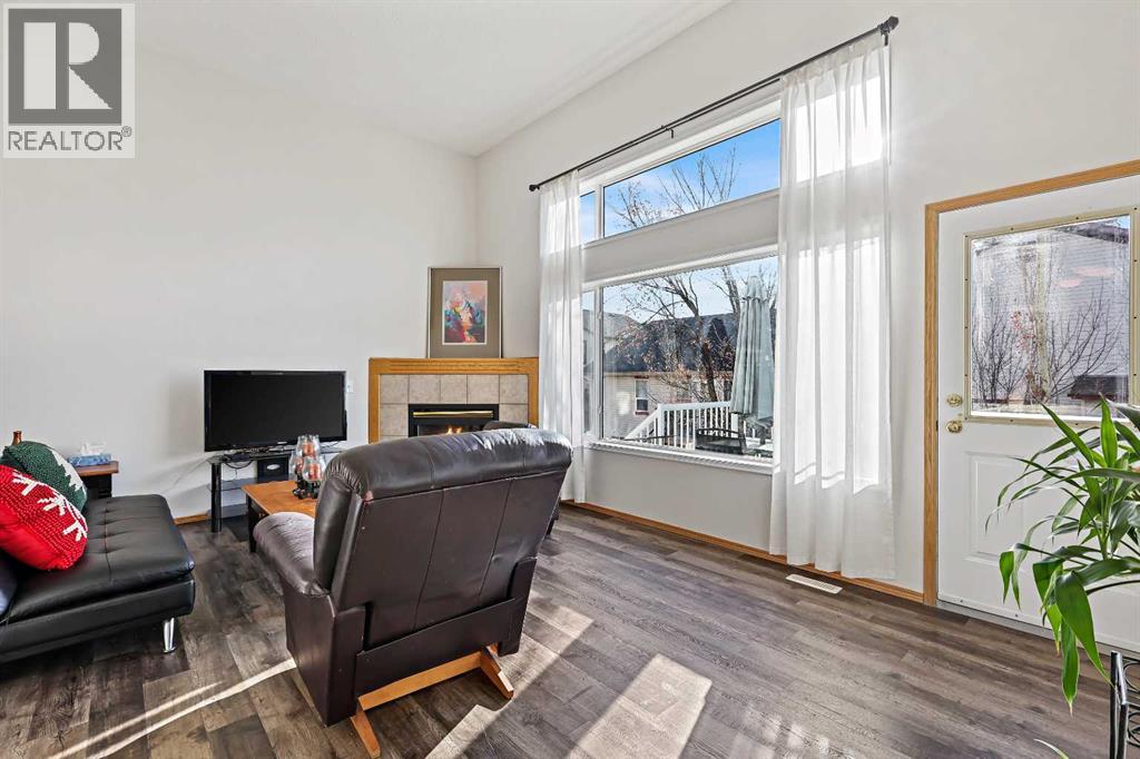 258 Rocky Ridge Court NW, Calgary, Alberta  T3G 4S8 - Photo 3 - A2269726