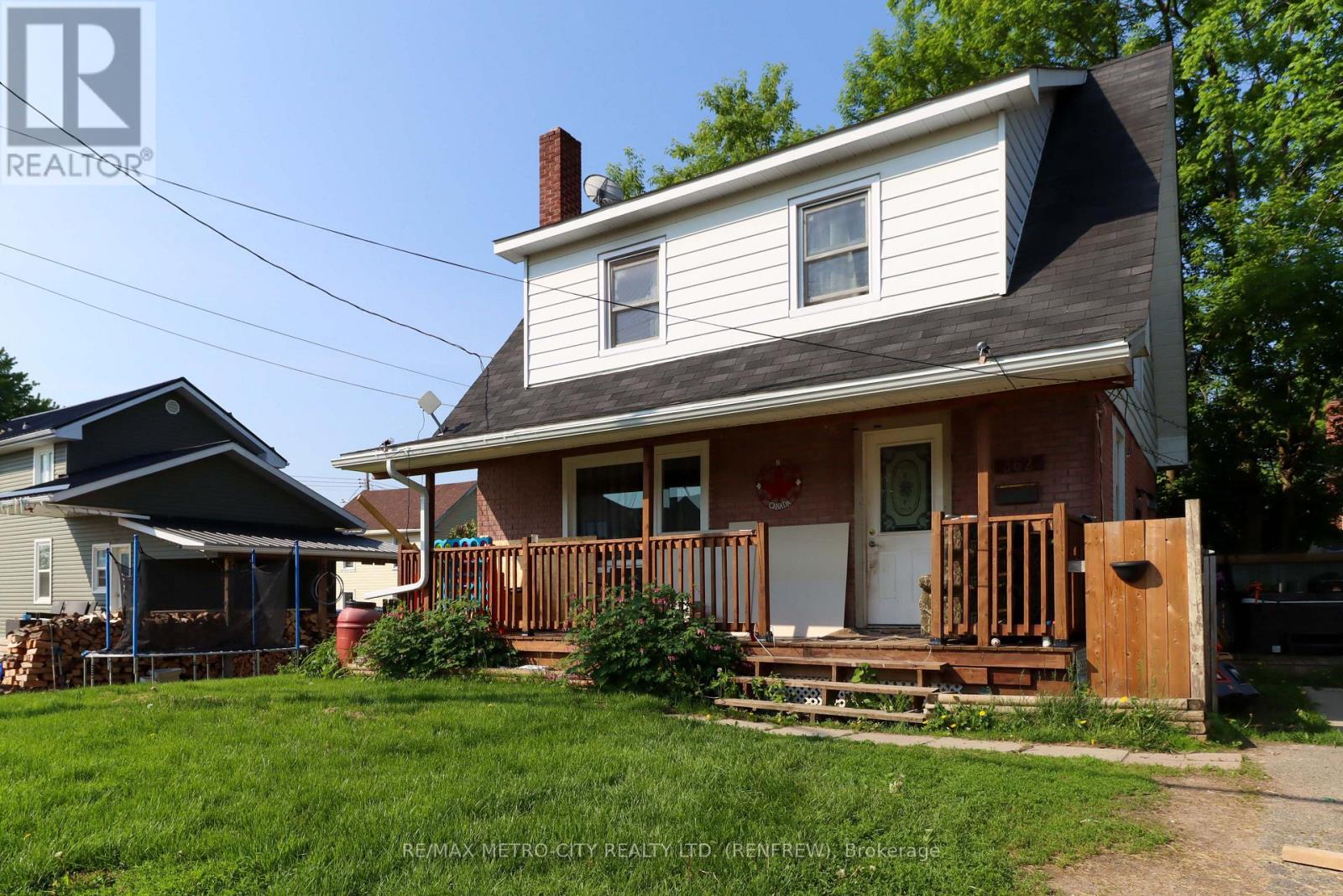 362-370 BALDWIN STREET, Renfrew, Ontario