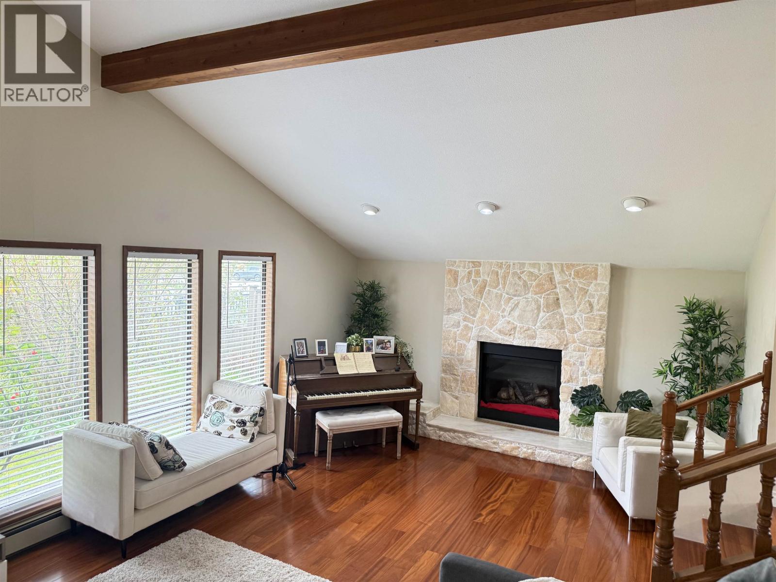 4078 Farrington Street, Burnaby, British Columbia  V5H 1C7 - Photo 6 - R3111202