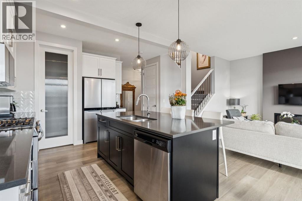 363 Precedence Hill, Cochrane, Alberta  T4C 2T7 - Photo 6 - A2302810