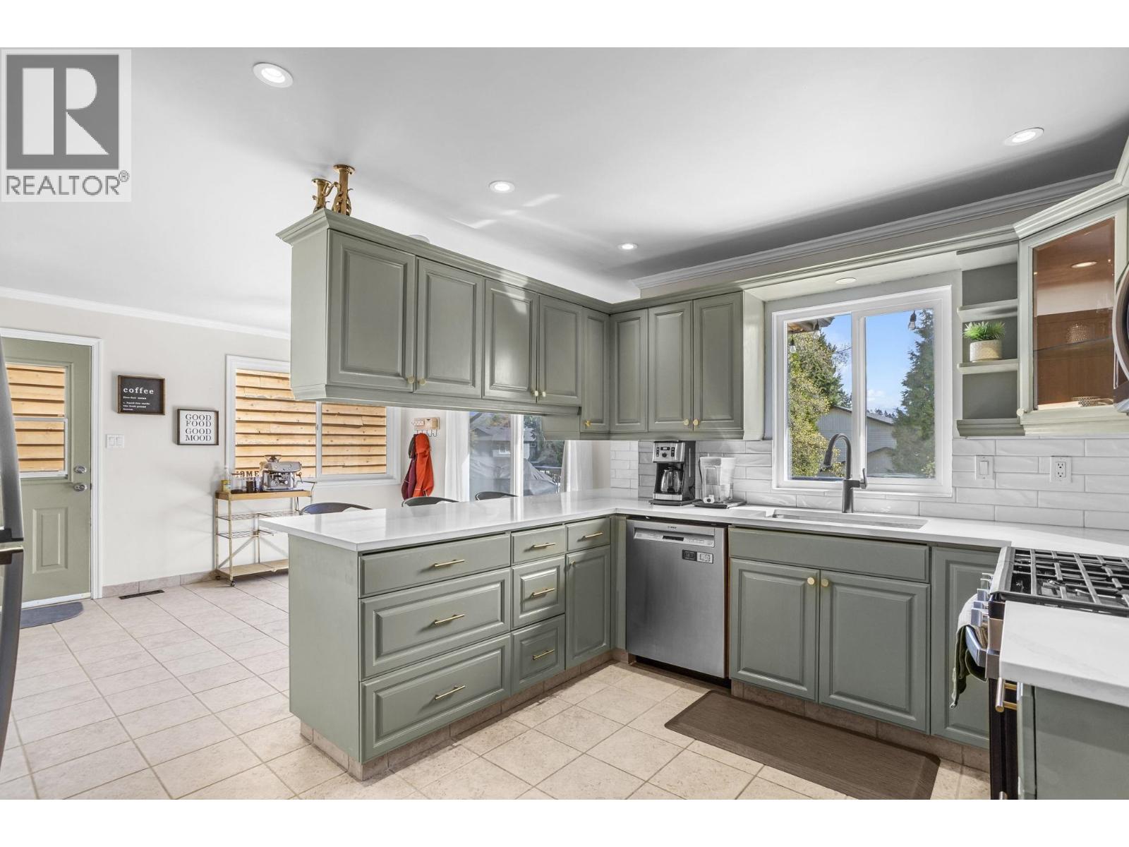 12411 Blanshard Street, Maple Ridge, British Columbia  V4R 2N4 - Photo 12 - R3113726