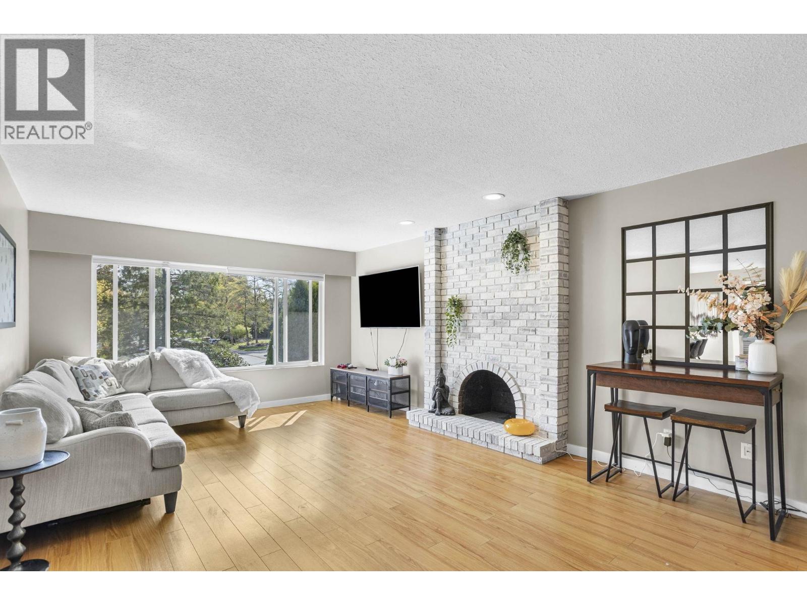 12411 Blanshard Street, Maple Ridge, British Columbia  V4R 2N4 - Photo 4 - R3113726