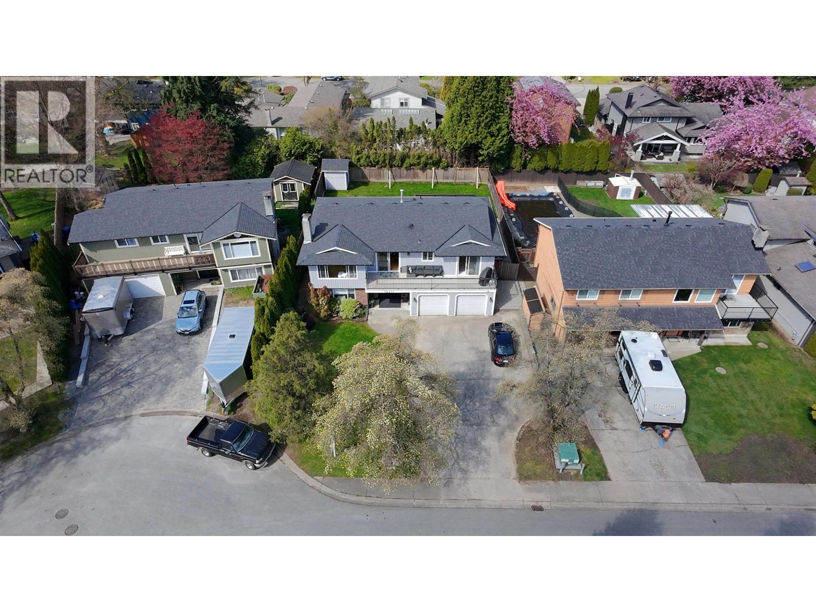 12411 Blanshard Street, Maple Ridge, British Columbia  V4R 2N4 - Photo 2 - R3113726