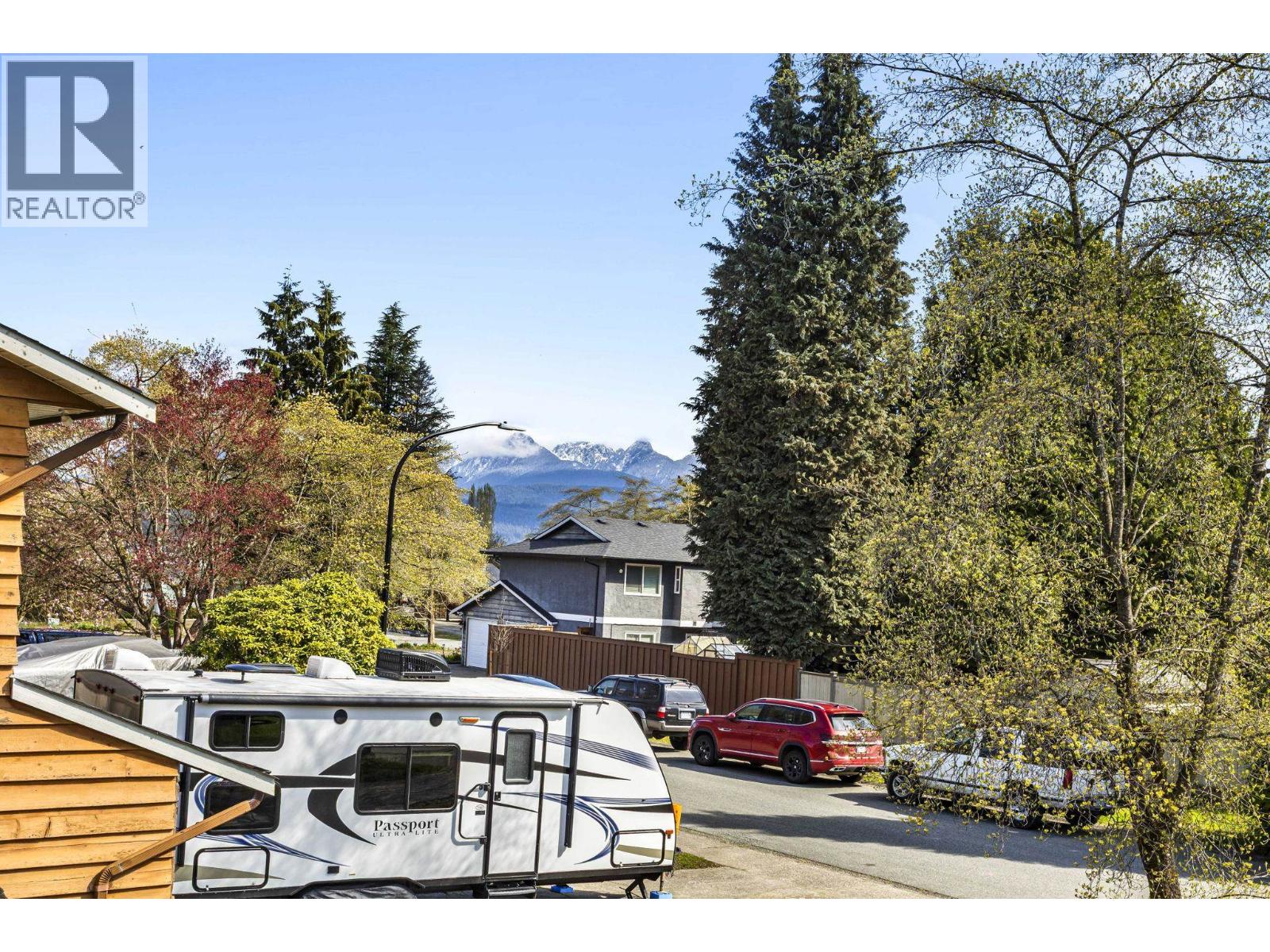 12411 Blanshard Street, Maple Ridge, British Columbia  V4R 2N4 - Photo 38 - R3113726