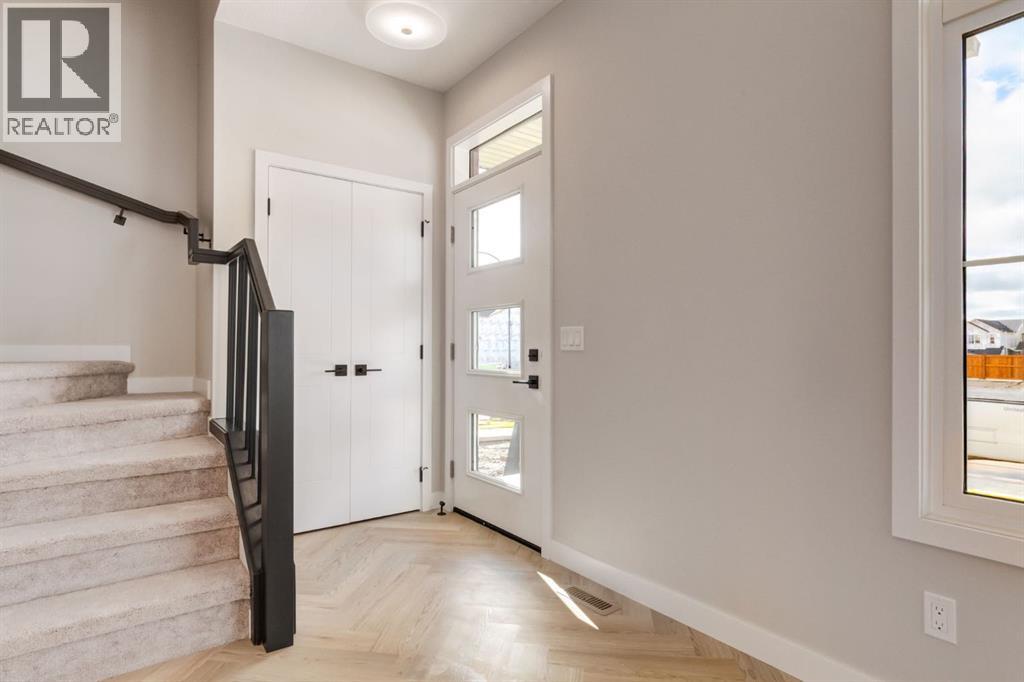 214 Sora Gardens SE, Calgary, Alberta  T3S 0m7 - Photo 2 - A2303190