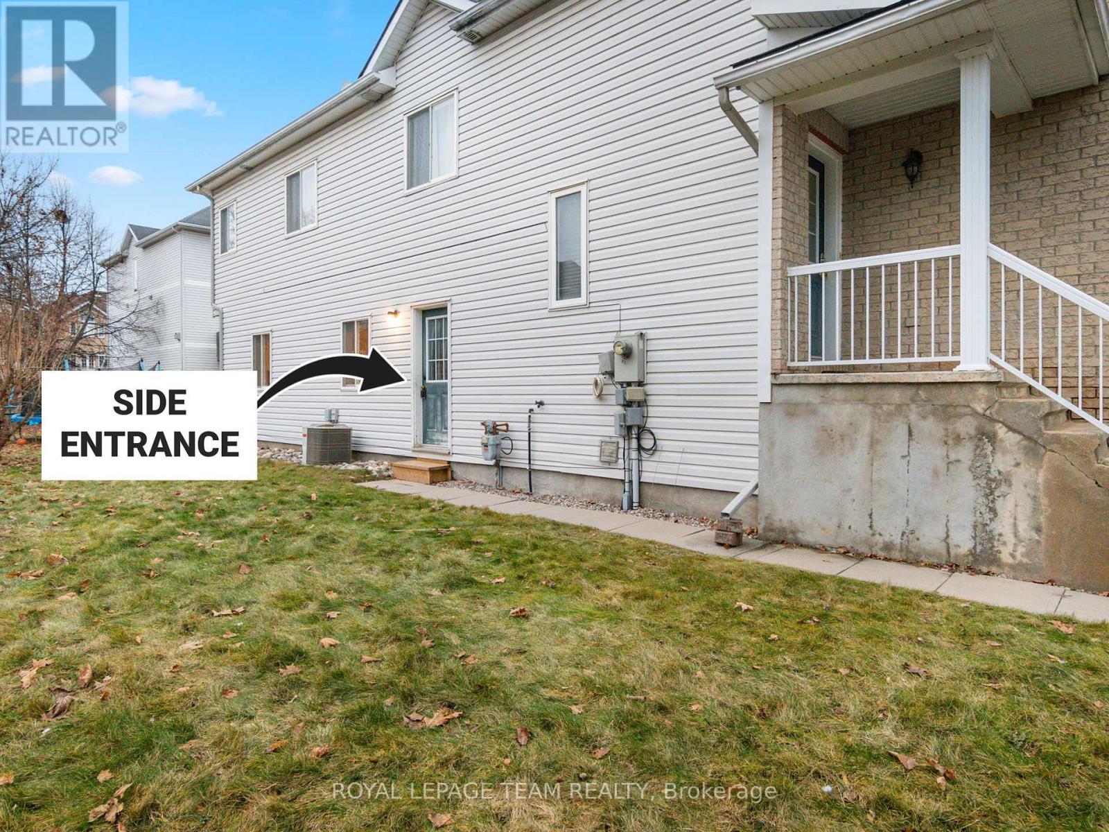 51 Castle Glen Crescent, Ottawa, Ontario  K2L 4G9 - Photo 2 - X13022794