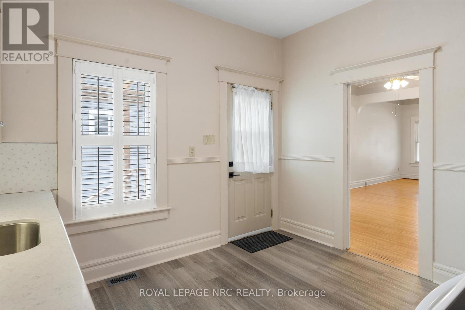 16 Mcghie Street, St. Catharines, Ontario  L2R 5H6 - Photo 12 - X13022784