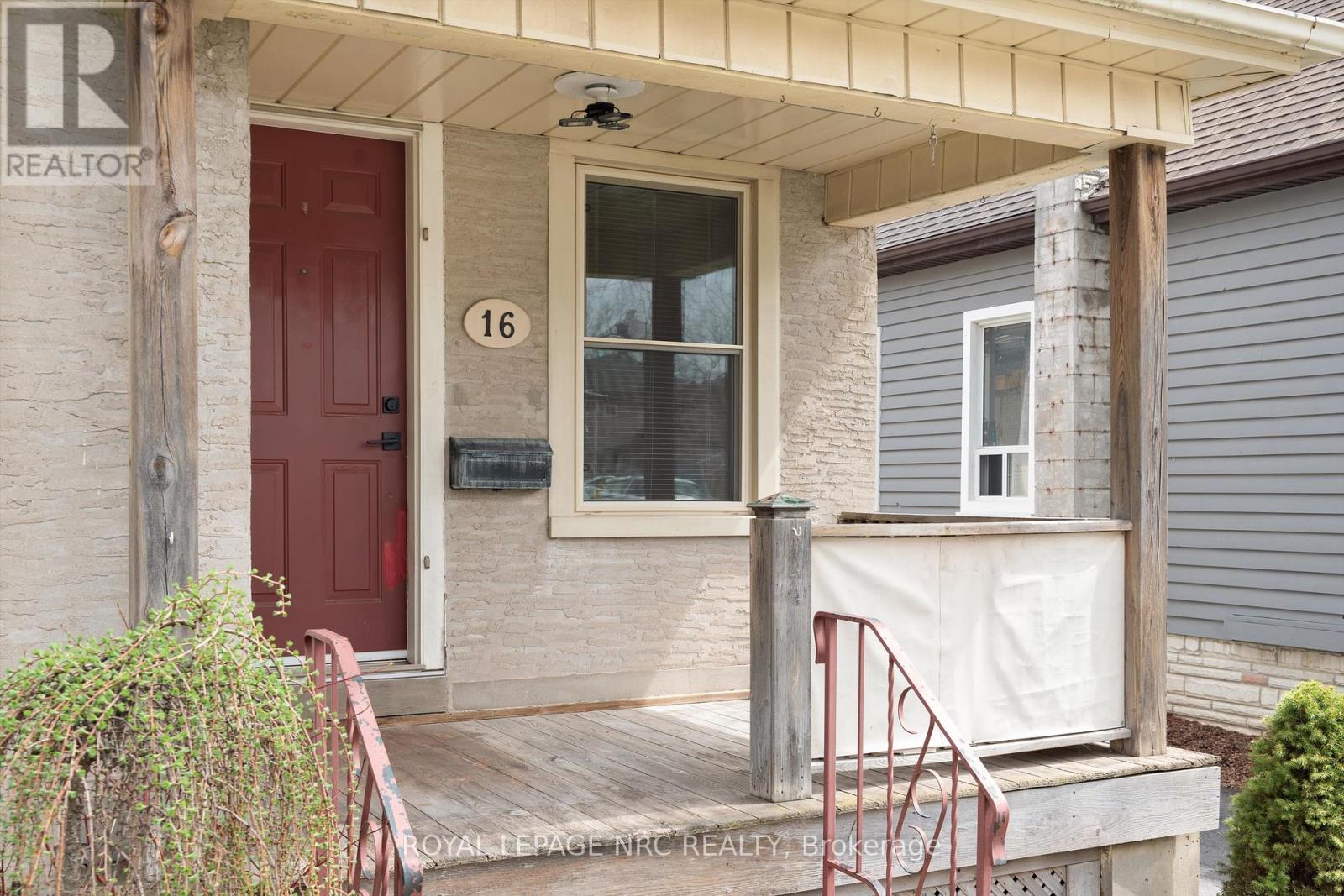 16 Mcghie Street, St. Catharines, Ontario  L2R 5H6 - Photo 4 - X13022784