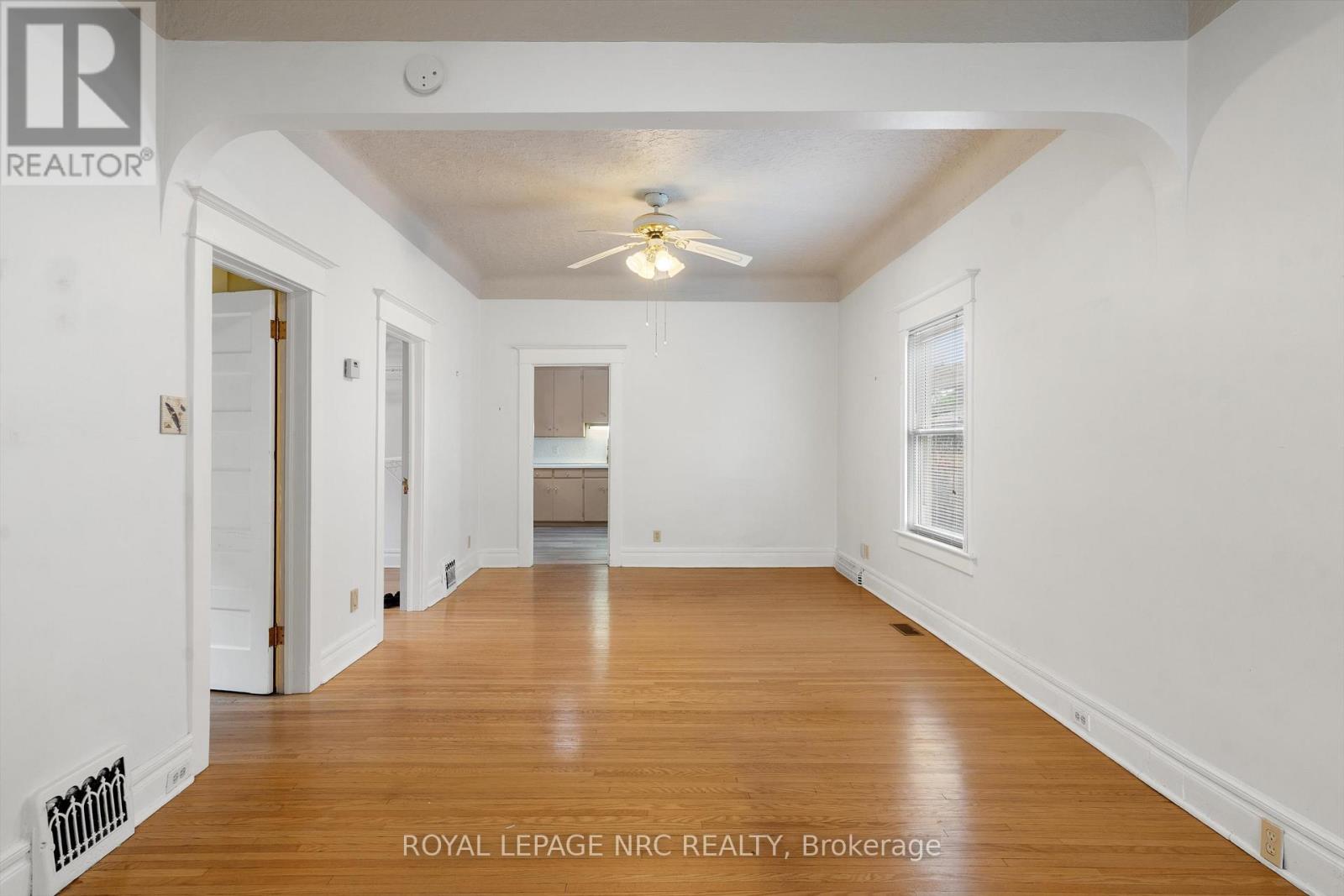 16 Mcghie Street, St. Catharines, Ontario  L2R 5H6 - Photo 6 - X13022784