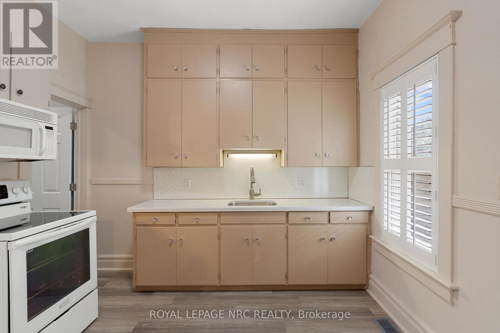 16 Mcghie Street, St. Catharines, Ontario  L2R 5H6 - Photo 9 - X13022784