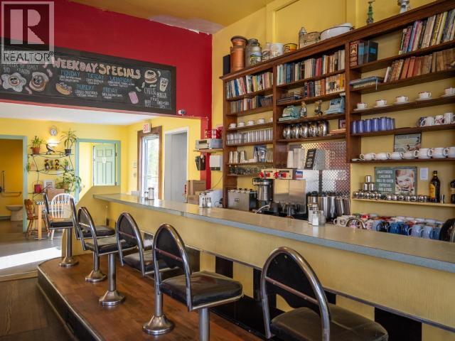 6762 Cranberry Street, Powell River, British Columbia   - Photo 2 - 19807